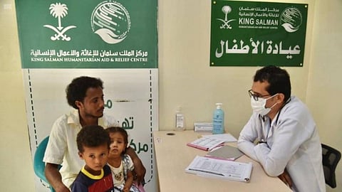 بدعم مركز الملك سلمان للإغاثة.. علاج الآلاف بالجعدة في حجة اليمنية