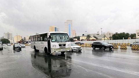 أمطار رعدية وأتربة مثارة على العاصمة المقدسة والجموم حتى 8 مساءً