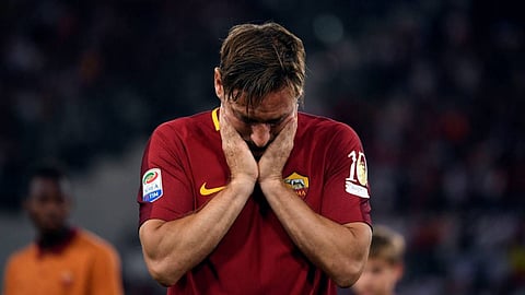 «ملك روما» يسقط في فخ كورونا