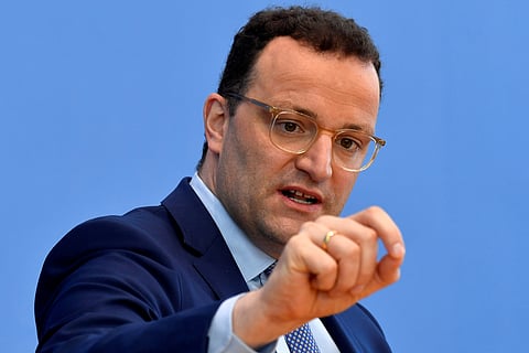 وزير الصحة الألماني ينصح بـ«الدواء المر»: ضروري لمكافحة كورونا