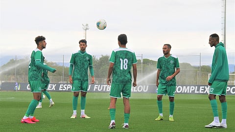 بعثة برنامج الابتعاث لتطوير مواهب كرة القدم السعودية تعود إلى إسبانيا