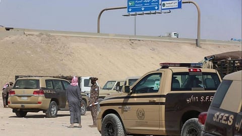 بالصور.. «الأمن البيئي» يضبط باعة حطب بالرياض.. والعقوبة تصل لـ50 ألف ريال