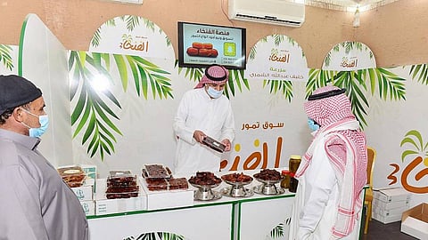 بالصور.. اختتام مهرجان تمور الفنخاء في حائل بمبيعات تجاوزت 320 ألف ريال