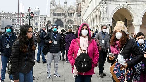 الموجة الثانية لكورونا تضرب بقوة.. وفرنسا ترفض تجديد إجراءات العزل