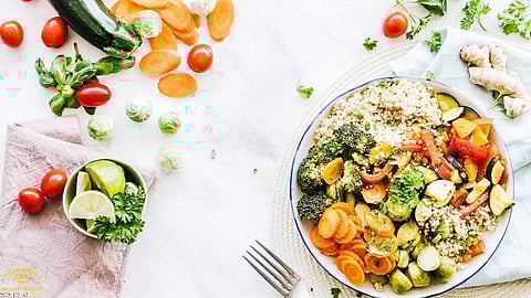 طبيب الأمراض المزمنة يحدد أفضل طريقة للإحساس بالشبع.. ويوضح فوائد الغذاء الصحي للمخ