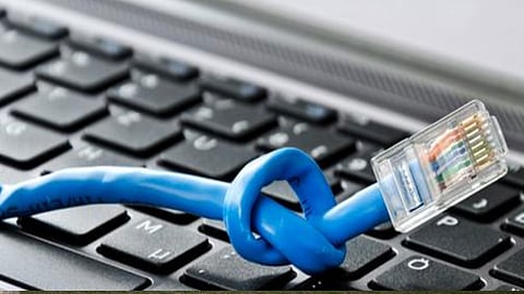 قطع الاتصالات وحجب الإنترنت ومنع الإعلام.. ماذا يحدث في إثيوبيا؟