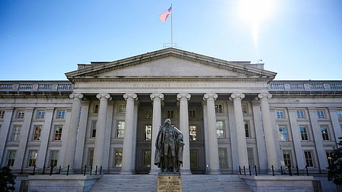 واشنطن تؤكد عزل إيران حتى تغير سلوكها.. وعقوبات جديدة ضد عشرات الأفراد والكيانات