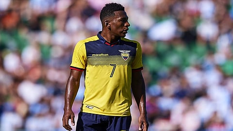 لاعب يفقد جواز سفره قبل مواجهة ريال مدريد.. ويستعين بمواقع التواصل الاجتماعي للعثور عليه