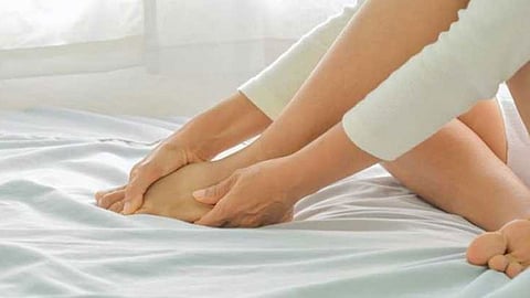 مرضى السكري.. 3 أطعمة ومشروبات للحد من «تشنجات القدم» ليلًا