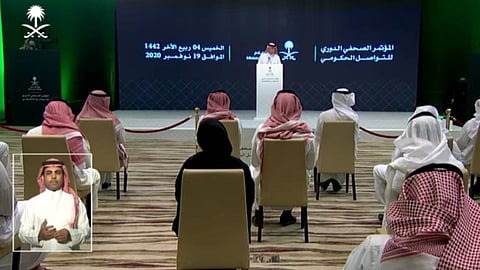 بالفيديو.. وزير الإعلام يكشف كيف نجح التعليم عن بٌعد بالمملكة مع تفشي كورونا
