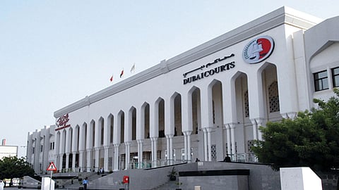 توقيع خاطئ يكلف بنكًا أجنبيًا 27 مليون درهم بالإمارات