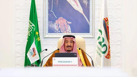 خادم الحرمين: العالم يواجه تحديًا غير مسبوق.. والتعاون الدولي هو السبيل لتجاوز الأزمات