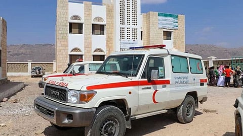 بالصور.. مشروع سعودي ينهي معاناة 18 ألف يمني في جزيرة سقطرى