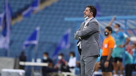 توعد الهلال.. فيتوريا يكشف حقيقة الرحيل عقب خسارة الديربي