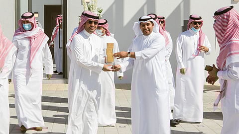 بالصور.. وزير الإسكان يزور مشاريع «رتال».. ويشيد بسرعة الإنجاز