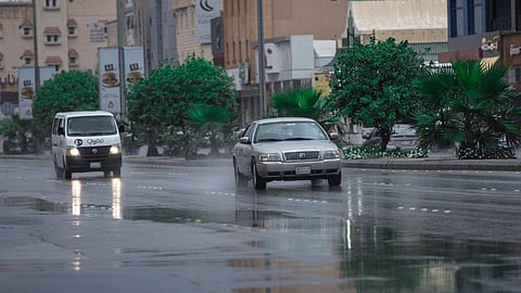 «الزعاق» يتوقَّع تجدُّد الحالة المطرية على منطقة القصيم