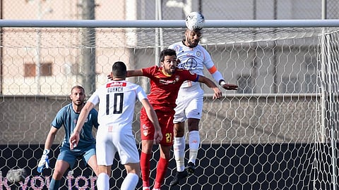 طاقم وطني يقود مباراتي اليوم في دوري المحترفين