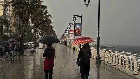 «لبنان يغرق» هاشتاق يجتاح مواقع التواصل.. والحكومة ترد