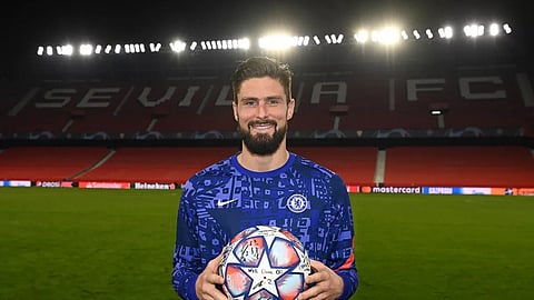 الفرنسي جيرو يفوز بجائزة أفضل لاعب بالجولة الخامسة من دوري أبطال أوروبا