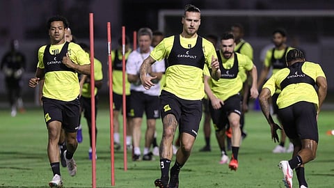 الاتحاد يعلق على الأنباء المتداولة بشأن تجديد وبيع نجوم فريقه الأول