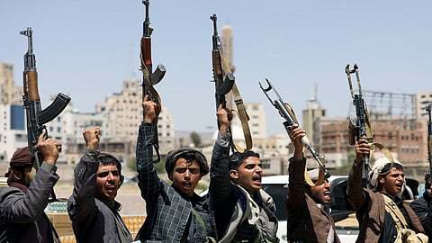 الحكومة اليمنية تكشف مخططًا حوثيًا بشأن مطار صنعاء