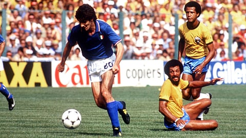 بعد صدمة مارادونا.. كرة القدم تبكي الأسطورة باولو روسي