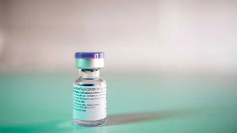 كندا.. الدفعة الأولى من لقاح فايزر تصل وبدء التطعيم ضد كورونا الإثنين