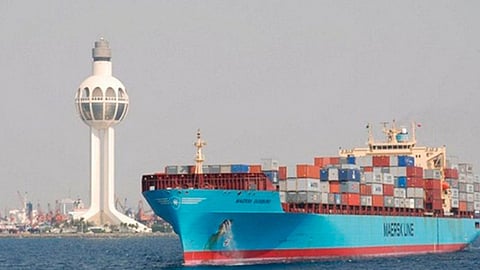 ميناء «جدة» لم يتوقف بعد الهجوم الإرهابي على ناقلة النفط