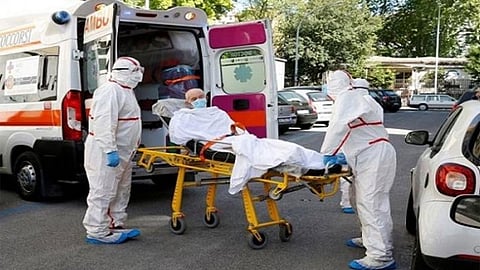 كورونا في أمريكا.. حصيلة الوفيات تتجاوز 300 ألف