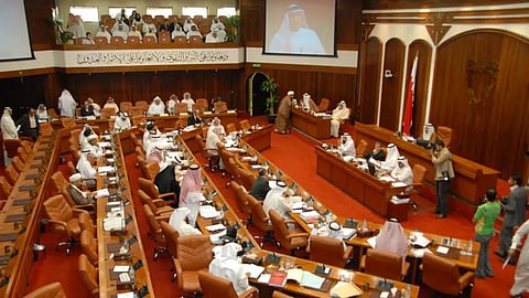 مجلس النواب البحريني يستنكر انتهاكات قطر ضد الصيادين