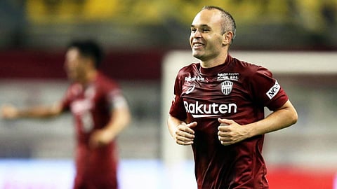 جراحة الفخذ تبعد إنييستا 4 أشهر