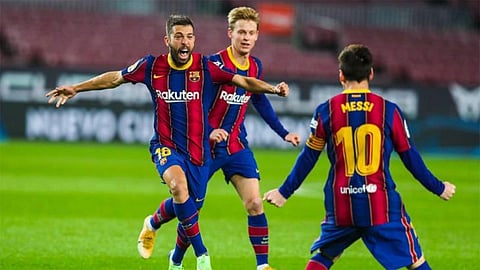 برشلونة يقلب تأخره أمام سوسيداد إلى فوز صعب 2/ 1 في الدوري الإسباني