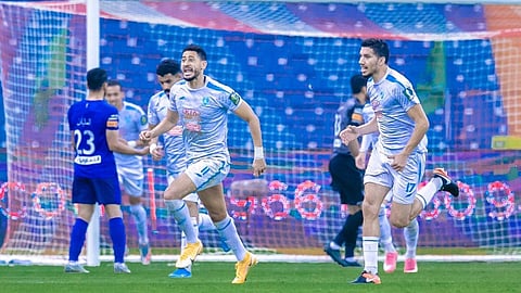 الفتح يفجر مفاجأة من العيار الثقيل ويطيح بالهلال خارج كأس الملك