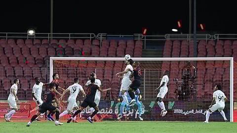 مدرب الاتحاد يدفع بالأوراق الرابحة.. وكيتا يقود هجوم الوحدة