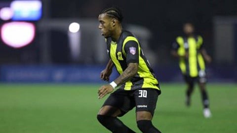 الاتحاد يهدر والوحدة يصمد.. شوط أول سلبي في كأس الملك