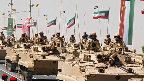 الجيش الكويتي يتسلم الدفعة الأولى من طائرات «كاركال» الفرنسية