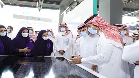 الحقيل يضبط ساعة المشاريع السكنية بمنطقة مكة المكرمة