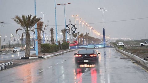 «الأرصاد» عن طقس الإثنين: سحب رعدية ممطرة على 5 مناطق