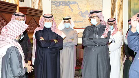 بالصور.. رئيس هيئة الطيران المدني يزور واحة الملك سلمان للعلوم