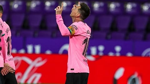 «رقم بيليه» يُعيد ميسي إلى شغف البدايات مع برشلونة