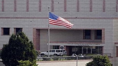 «أكسيوس»: الإدارة الأمريكية تدرس إغلاق سفارتها في بغداد