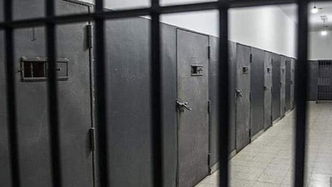 «التفتيش العاري» في سجون أردوغان.. شهادات جديدة للضحايا