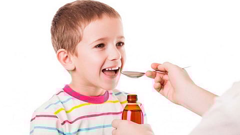 «الغذاء والدواء» تكشف الجرعة المثلى للأطفال من «باراسيتامول»: تختلف من طفل إلى آخر