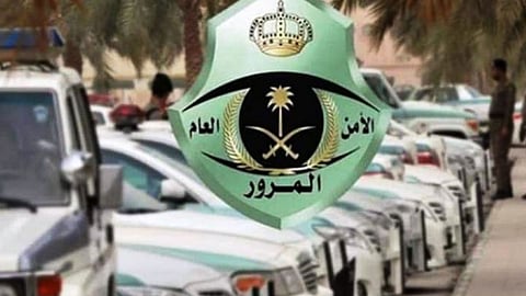 «المرور» يذكّر بشرط خلو سجل المشتري من المخالفات لإتمام نقل الملكية للمركبة