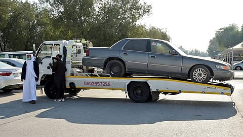 بالصور.. حملة لإزالة المركبات المخالفة داخل الأحياء والمنطقة الصناعية بالجبيل