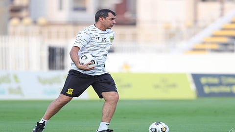 مدرب الاتحاد يُبارك الختام «العظيم» لعام 2020.. ويتوعد الشباب