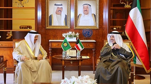 الحجرف يبحث مع وزير خارجية الكويت جدول القمة الخليجية بالعلا