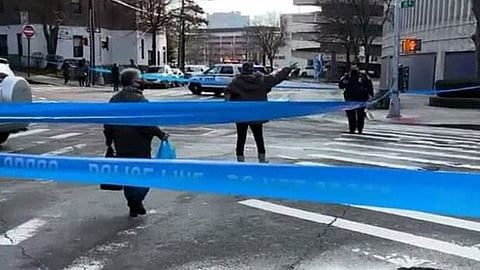 الاشتباه في سيارة مفخخة يخلي مركز تسوق في نيويورك