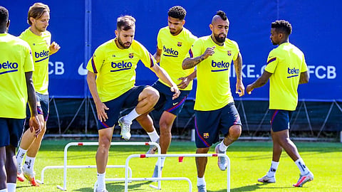 كورونا يضرب صفوف برشلونة ويربك استعداداته لمواجهة أتلتيك بلباو