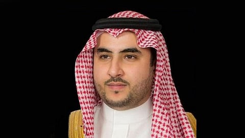 الأمير خالد بن سلمان لـ«جريفيث»: حريصون على حل سياسي شامل باليمن